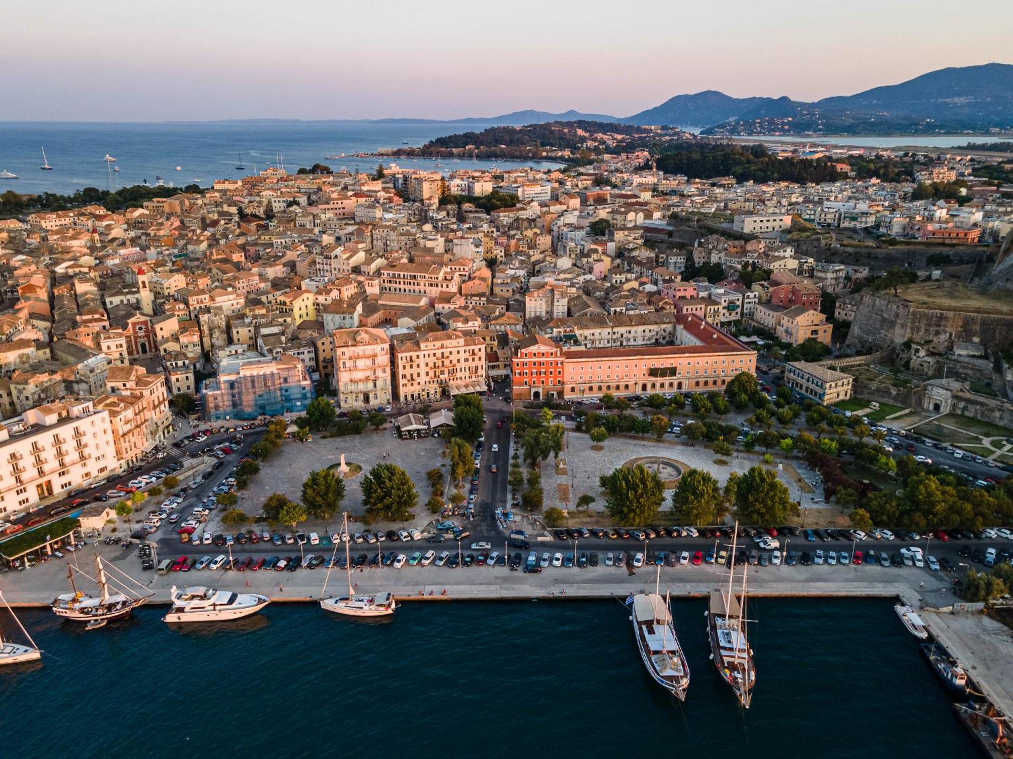 Match Point Apartment, Corfu Town Exteriör bild